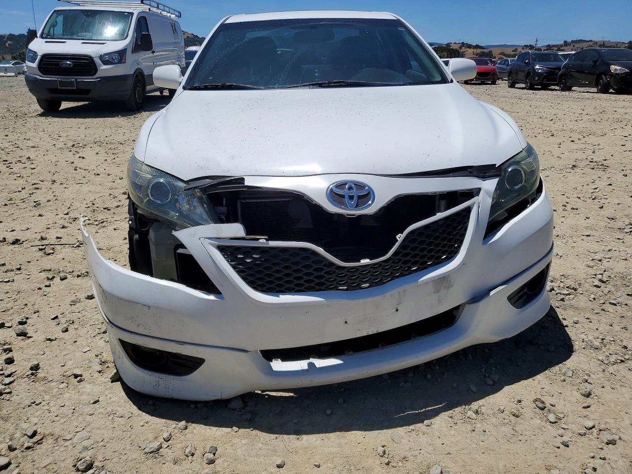 2011 TOYOTA CAMRY