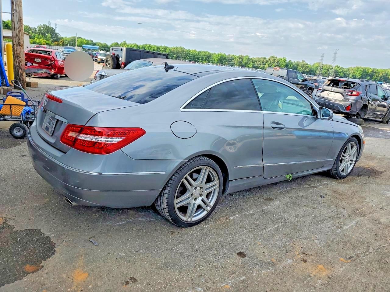 2010 MERCEDES-BENZ E-Class