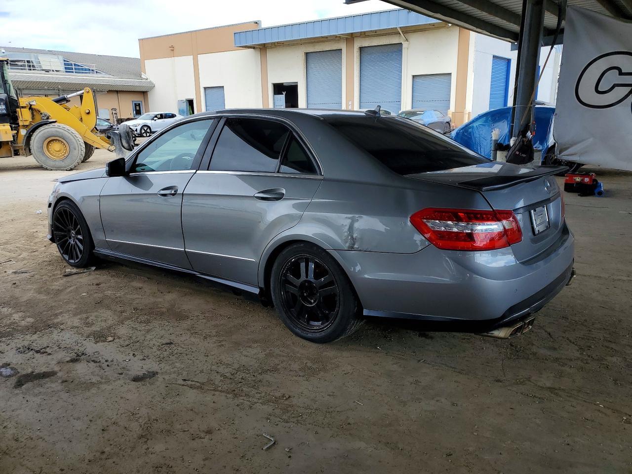 2011 MERCEDES-BENZ E-Class
