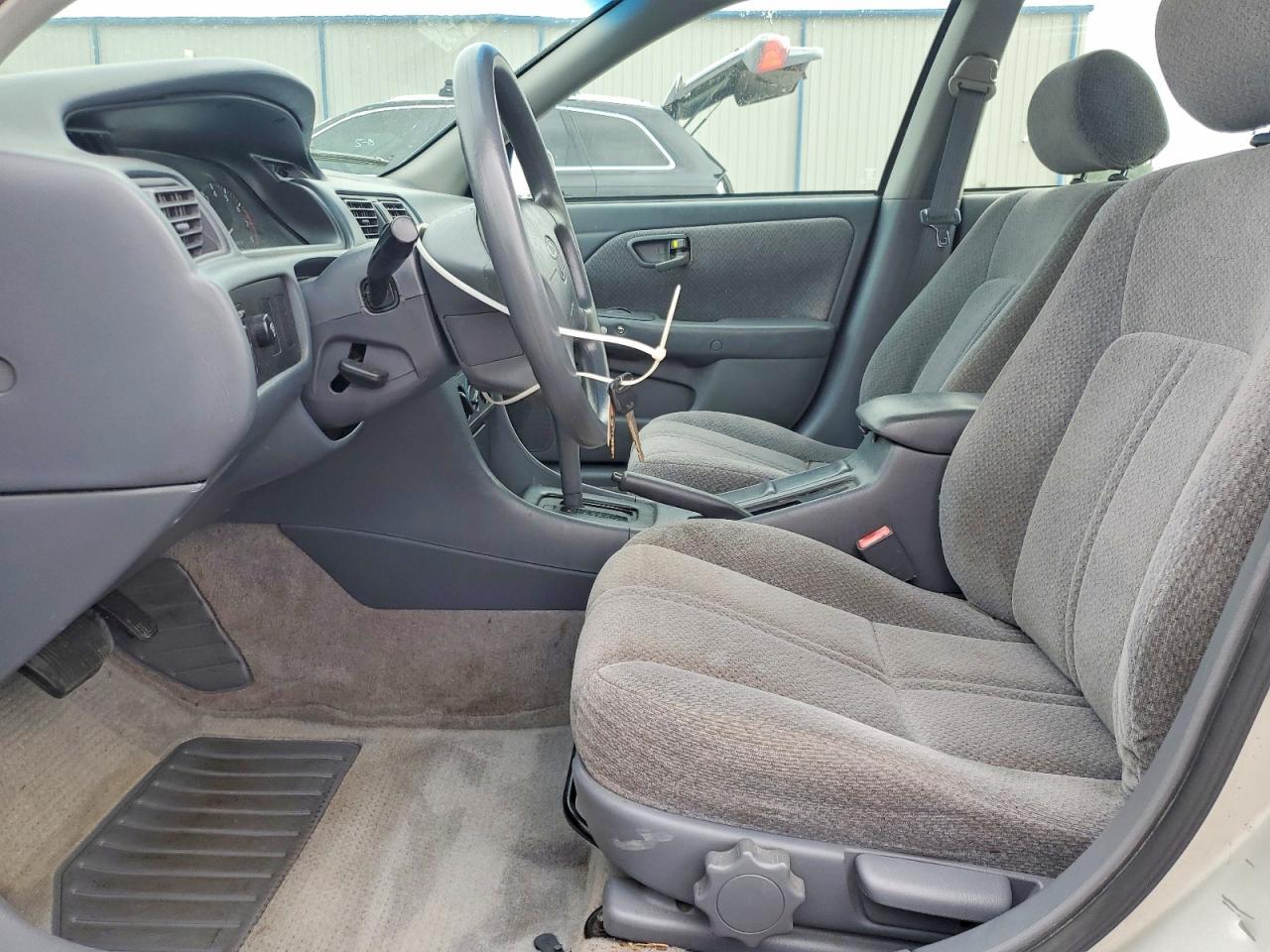 2000 TOYOTA CAMRY