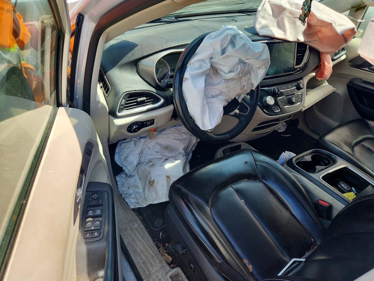 2023 CHRYSLER Pacifica