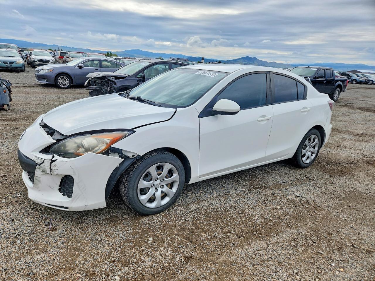 2013 MAZDA 3