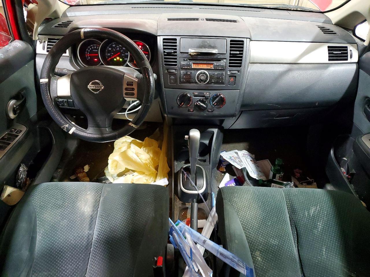 2011 NISSAN VERSA