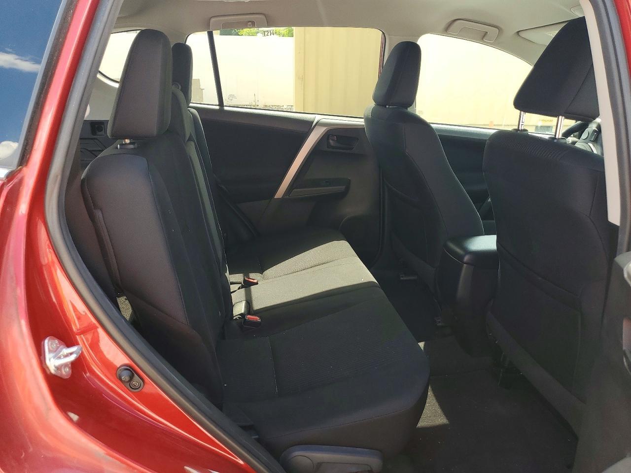 2016 TOYOTA RAV4