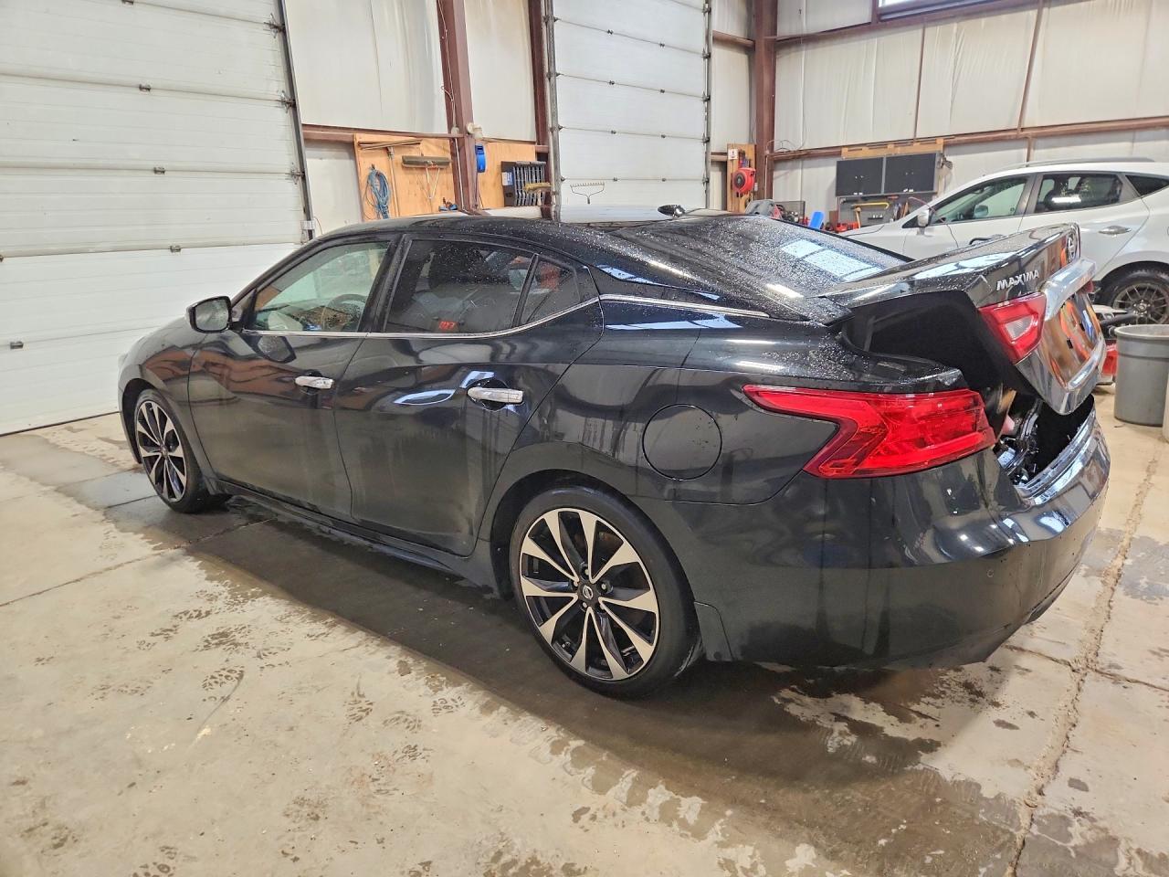2016 NISSAN Maxima