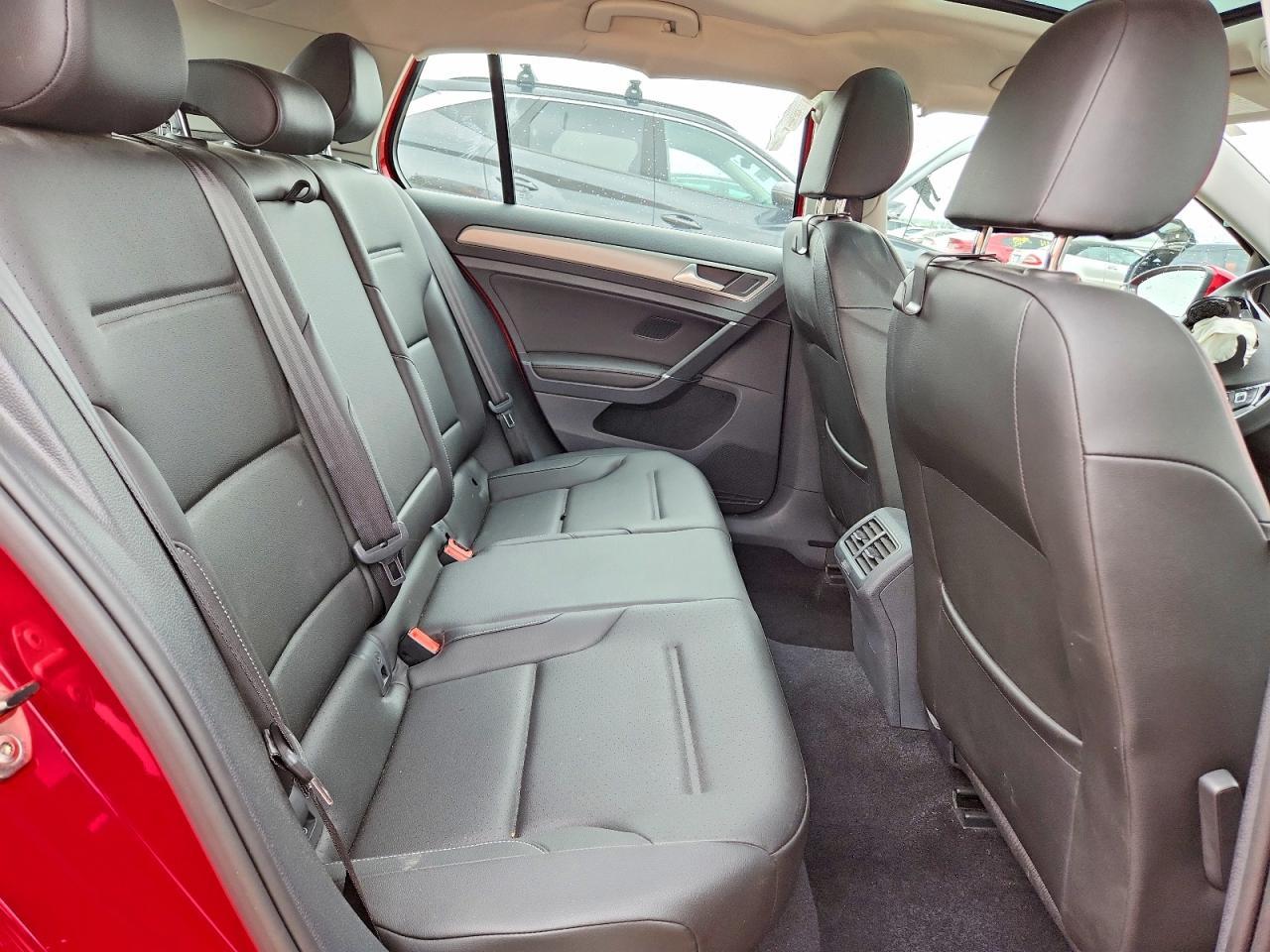 2016 VOLKSWAGEN GOLF