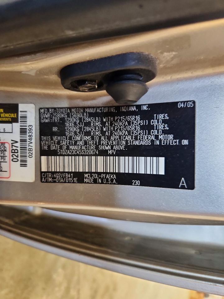 2005 TOYOTA SIENNA