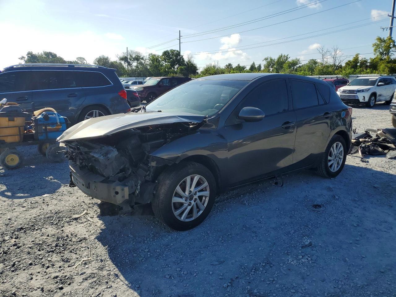 2013 MAZDA 3