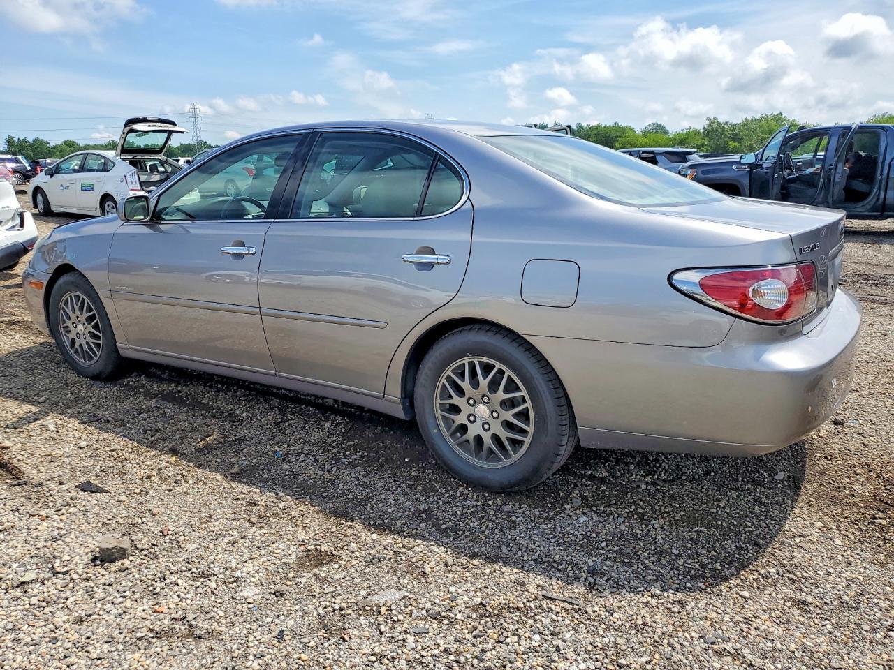 2004 LEXUS ES 330