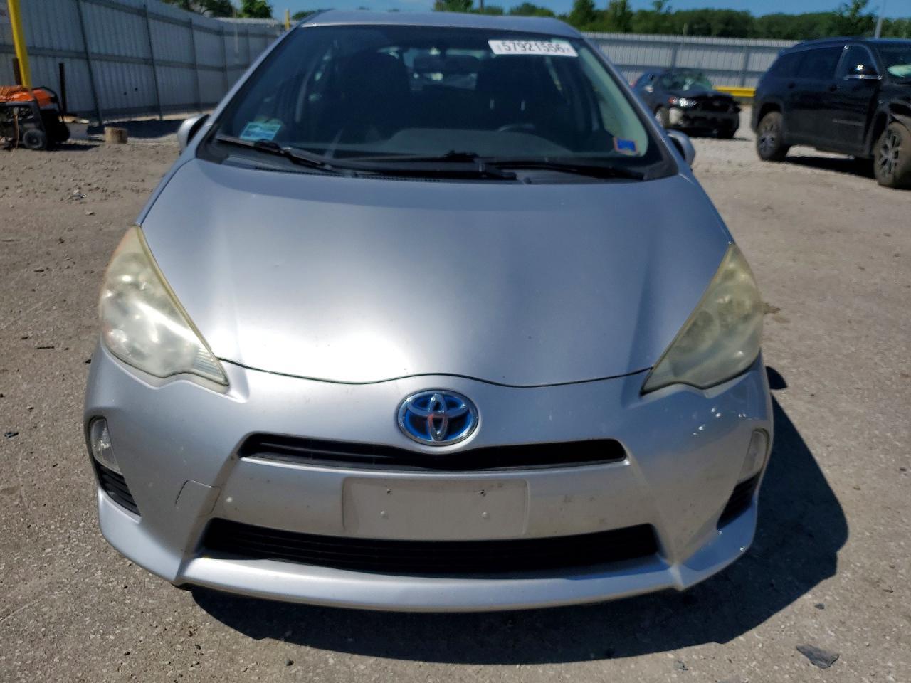 2013 TOYOTA Prius c