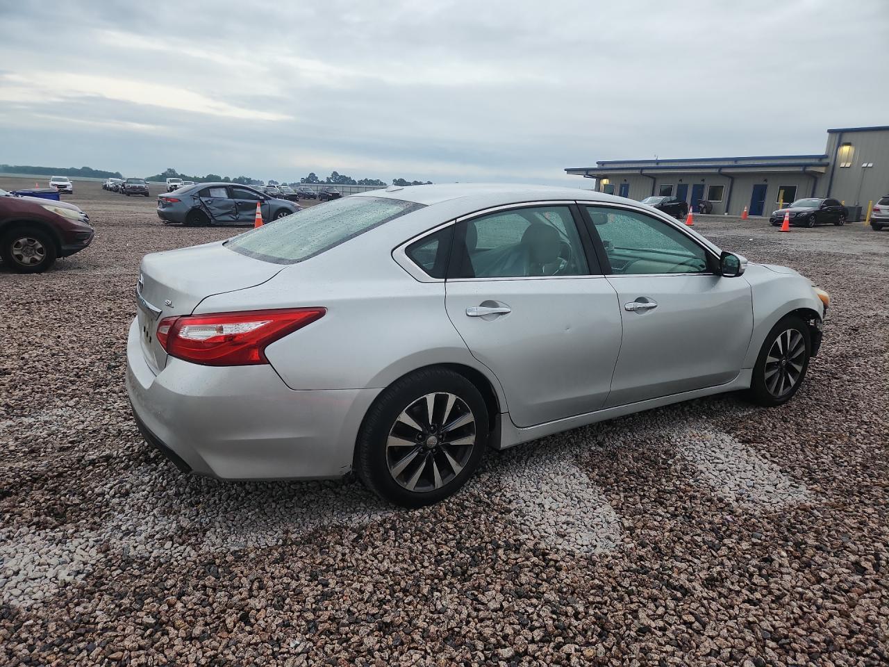 2016 NISSAN ALTIMA