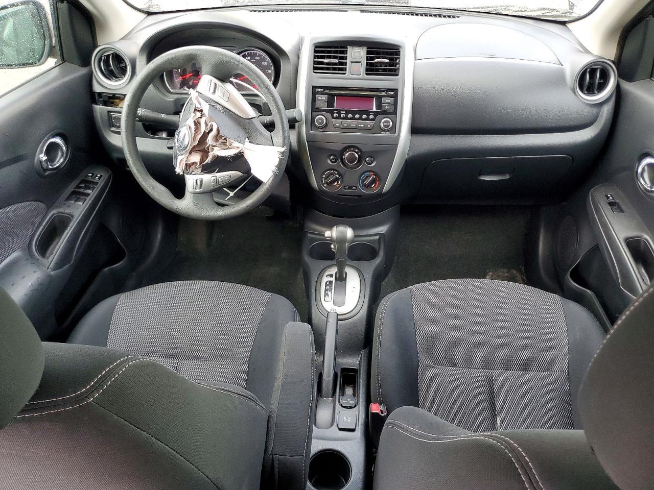 2015 NISSAN VERSA