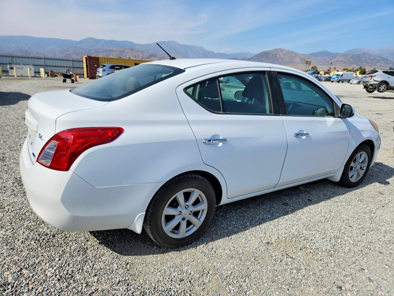 2012 NISSAN VERSA