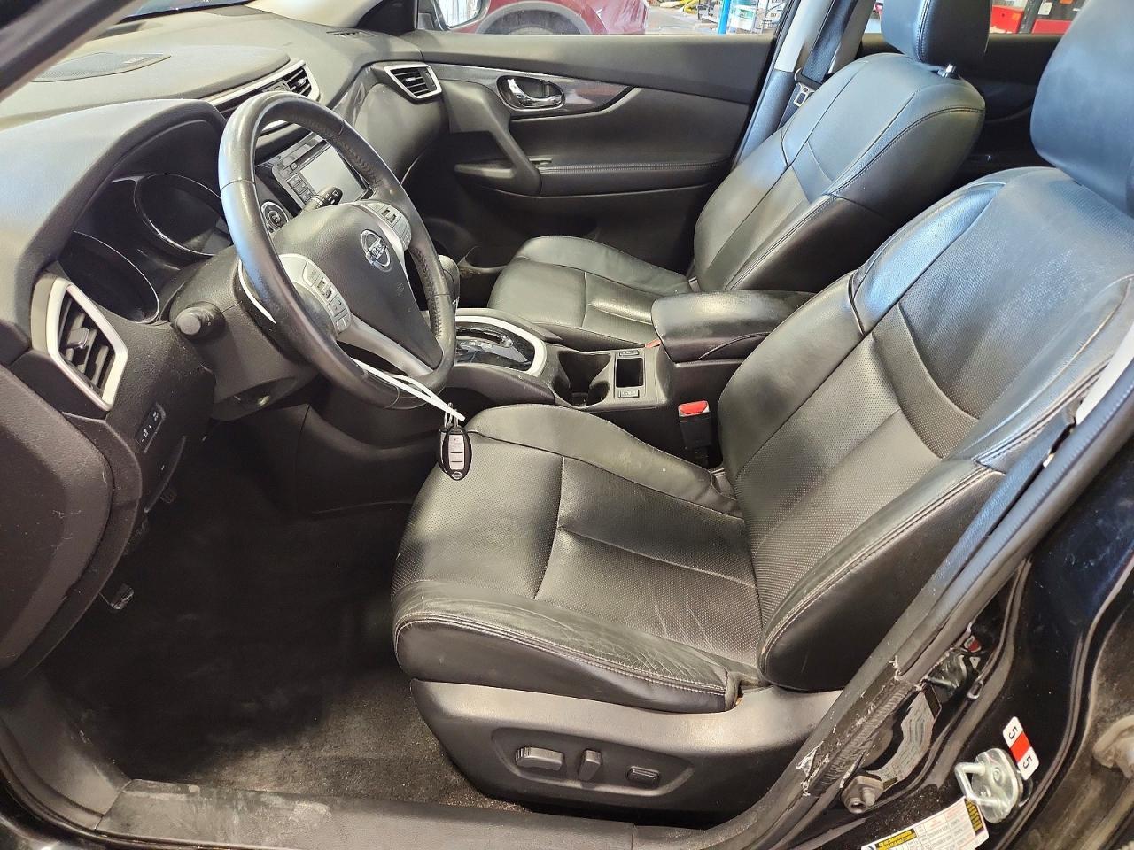 2014 NISSAN ROGUE