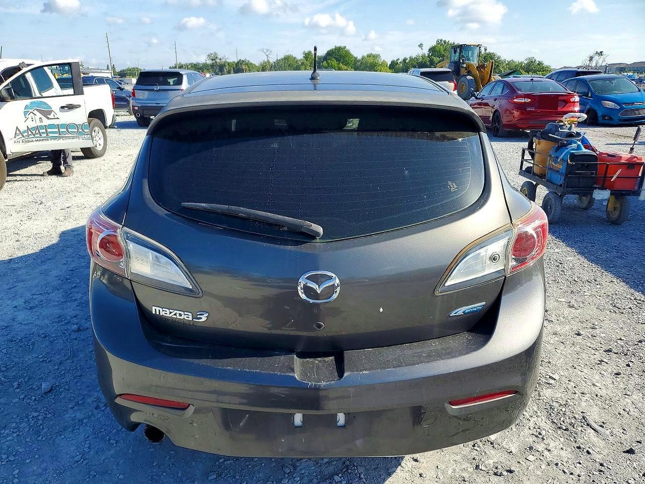 2013 MAZDA 3
