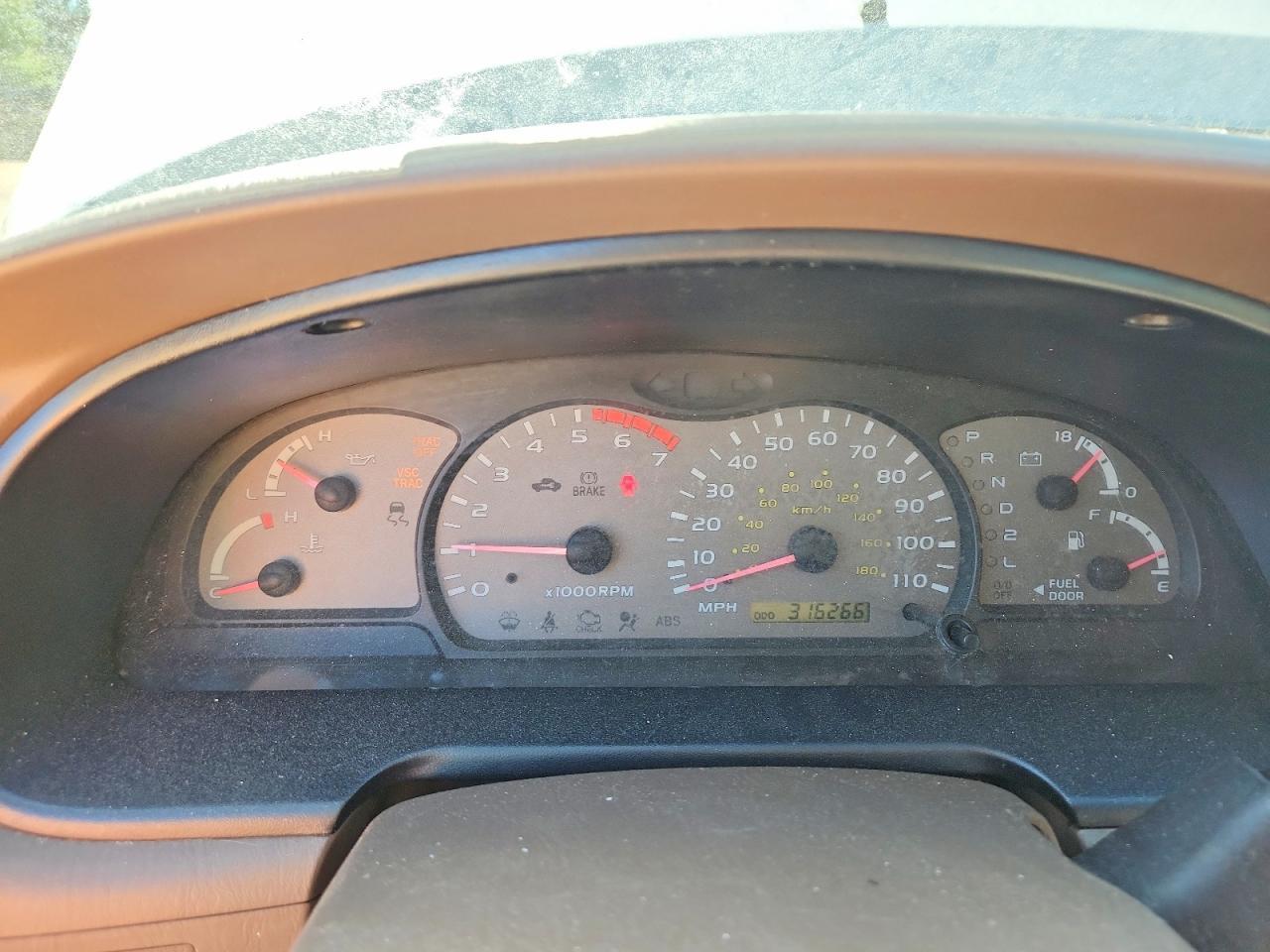 2003 TOYOTA Sequoia