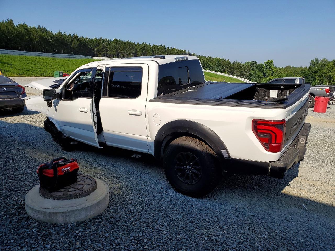 2025 FORD F-150 Lightning