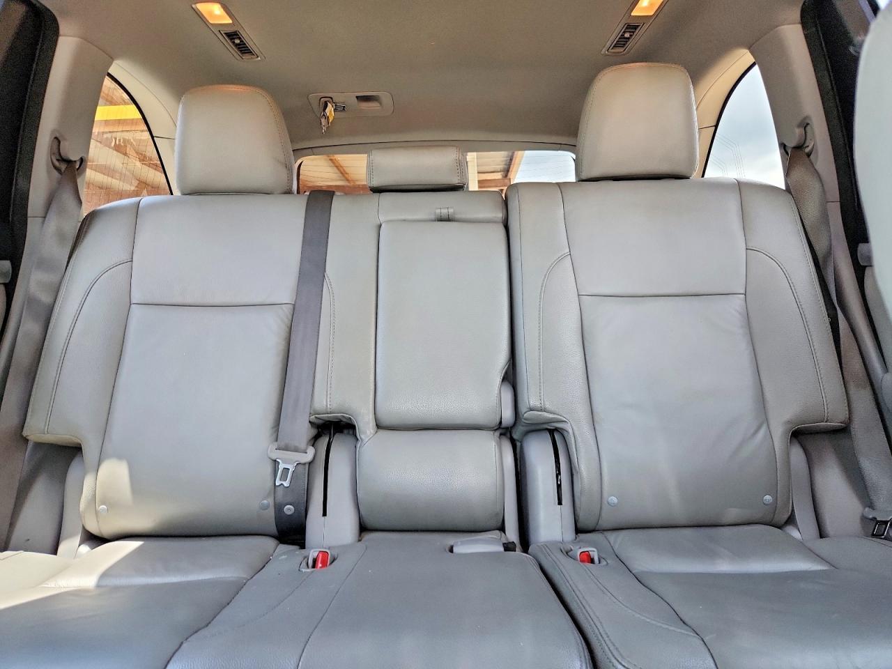 2014 TOYOTA HIGHLANDER