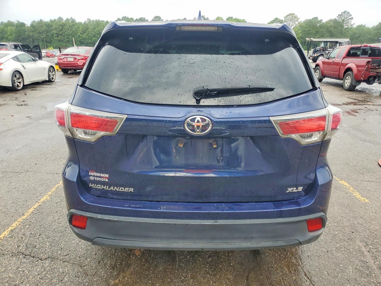 2016 TOYOTA HIGHLANDER