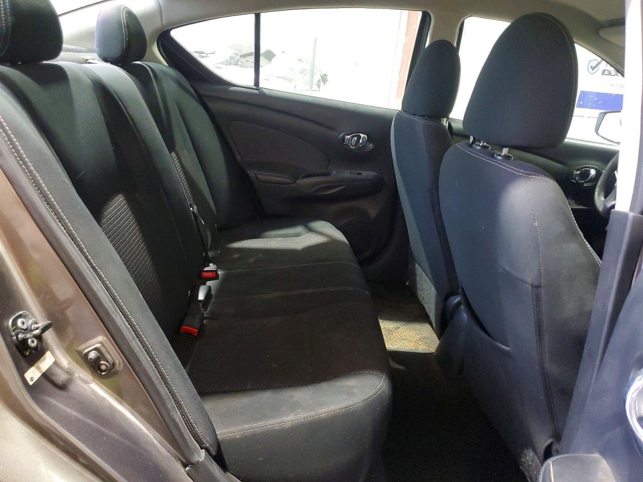 2015 NISSAN VERSA
