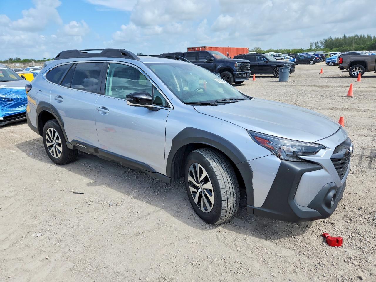2023 SUBARU Outback