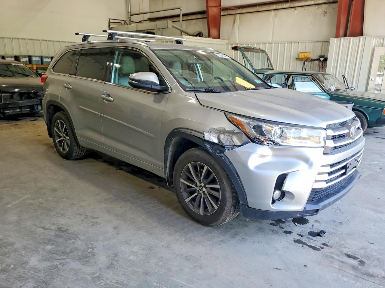 2018 TOYOTA HIGHLANDER