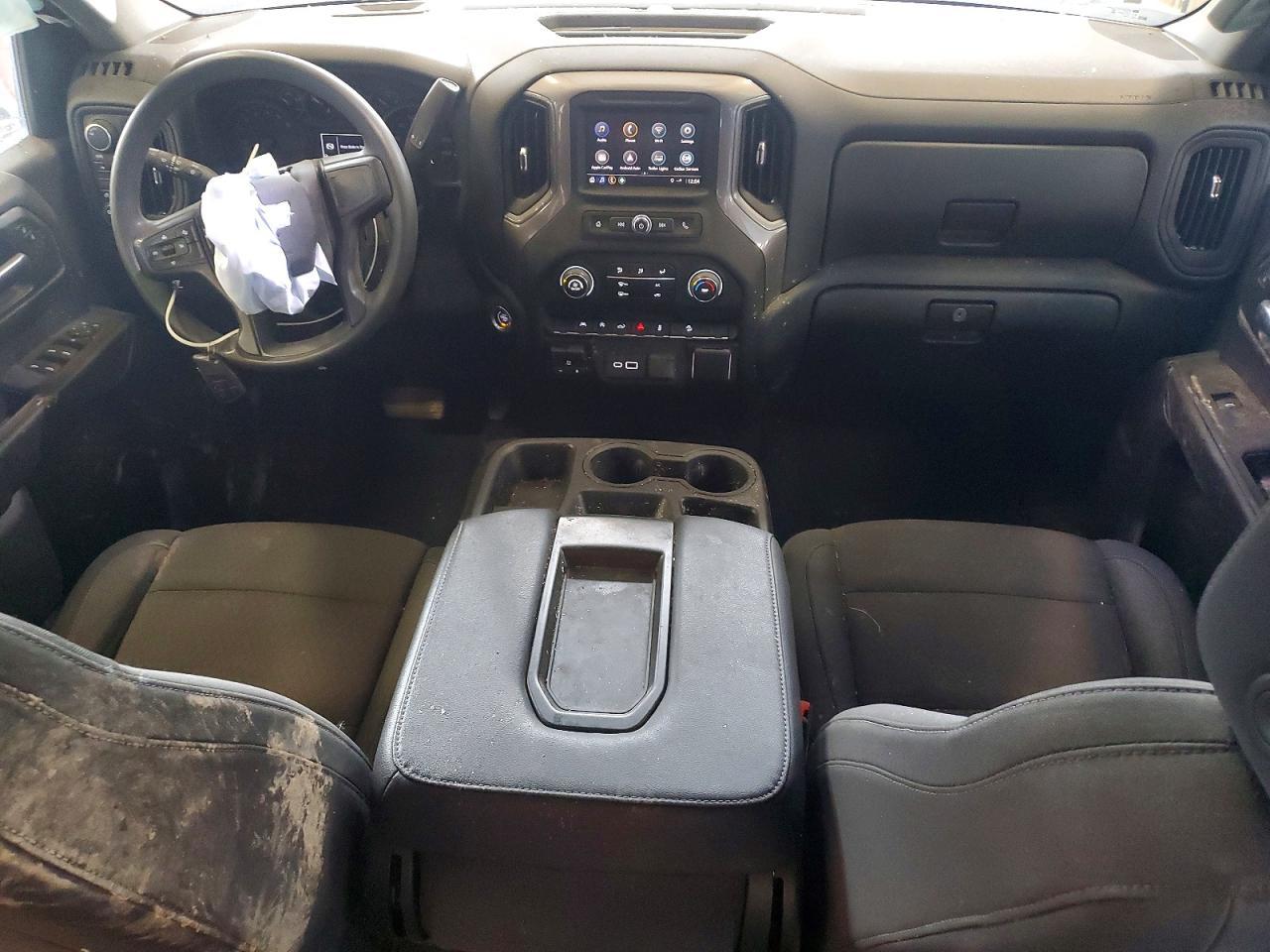 2024 CHEVROLET Silverado