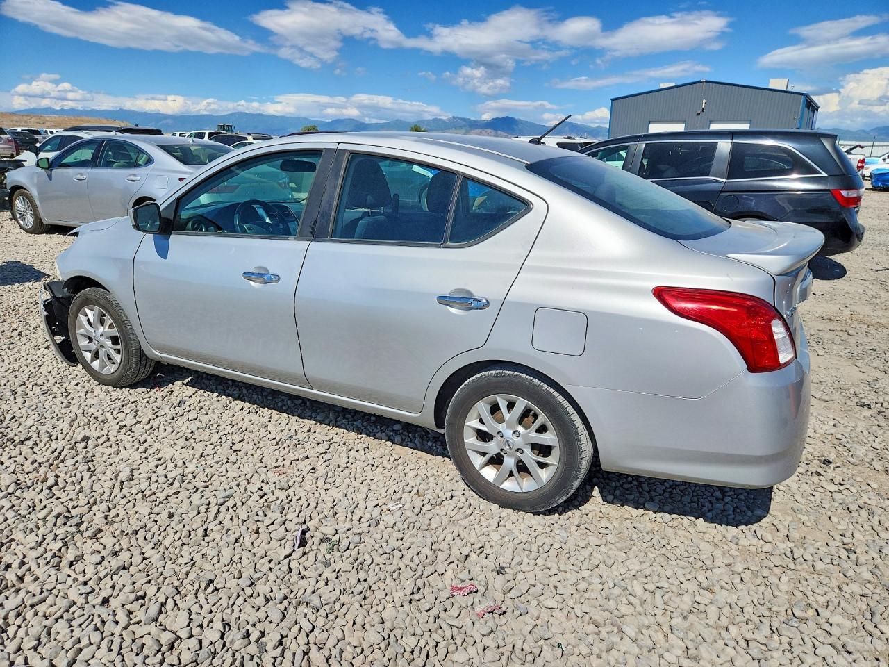 2018 NISSAN VERSA