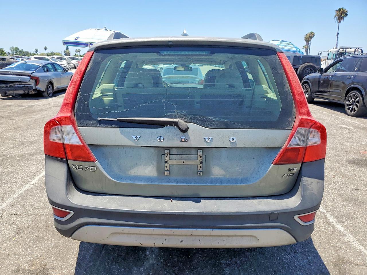 2008 VOLVO XC70