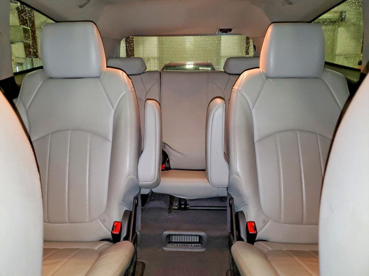 2011 CHEVROLET TRAVERSE