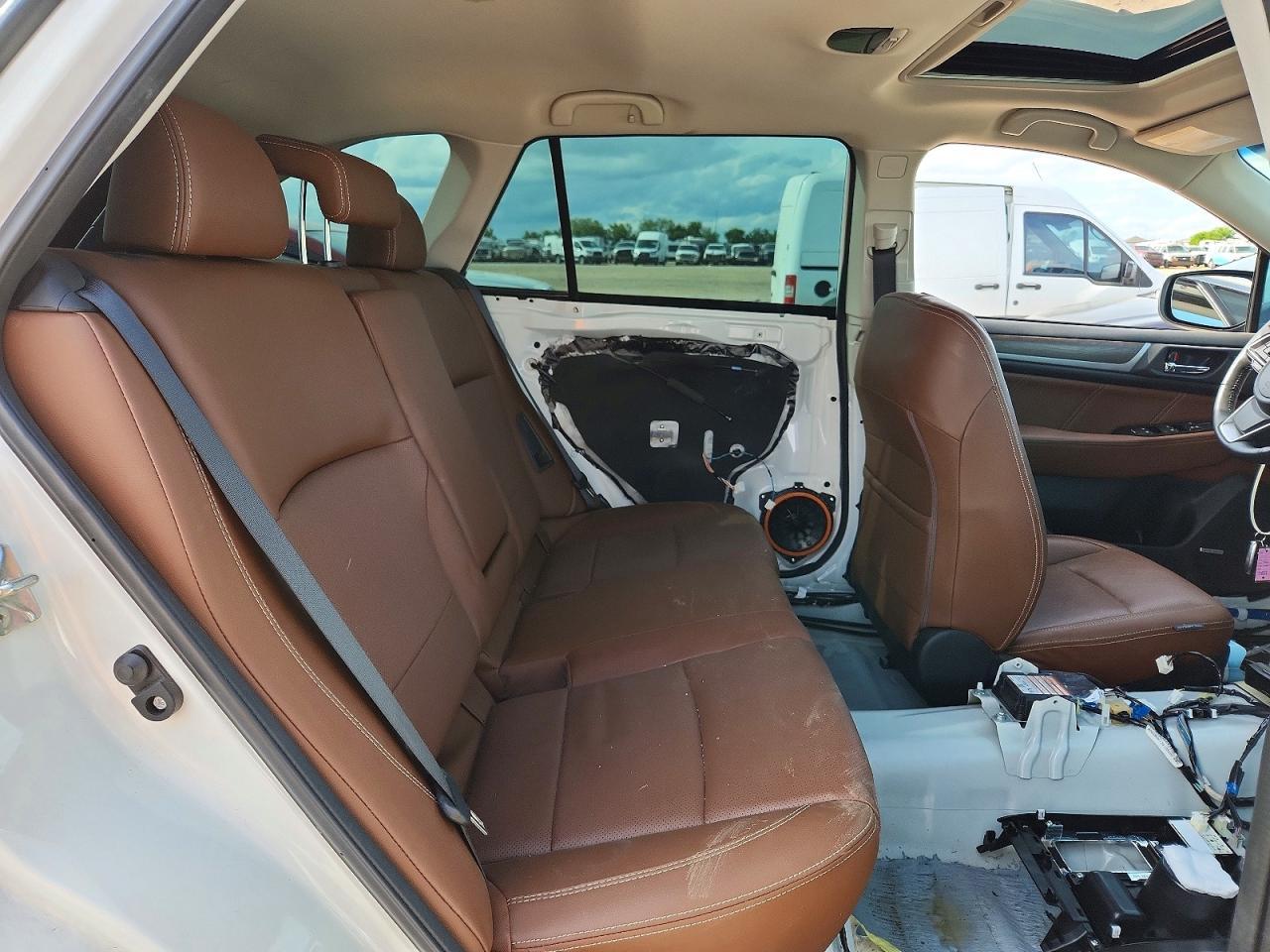 2019 SUBARU Outback