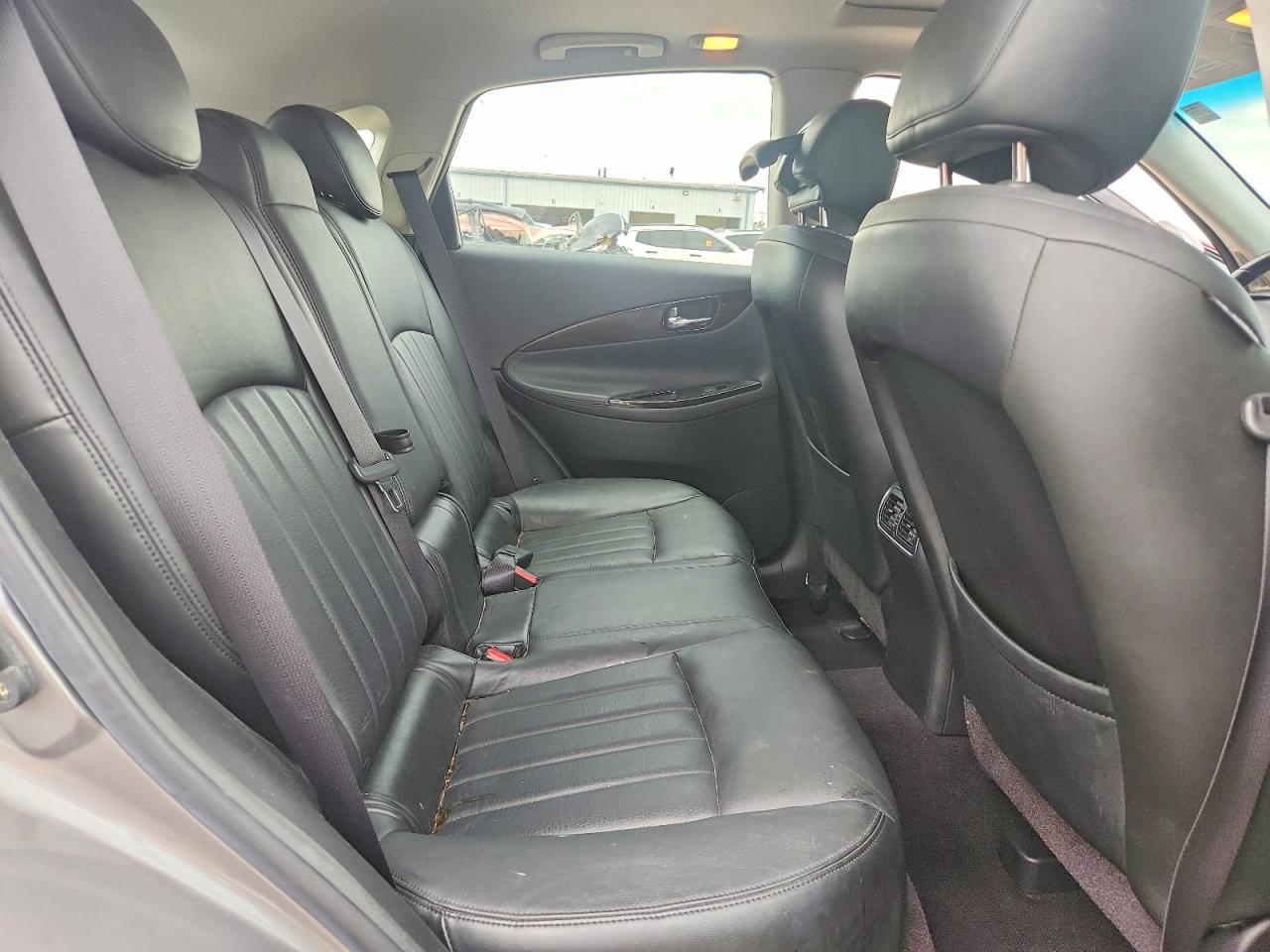 2010 INFINITI EX35