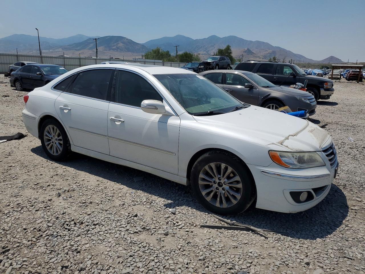 2011 HYUNDAI Azera
