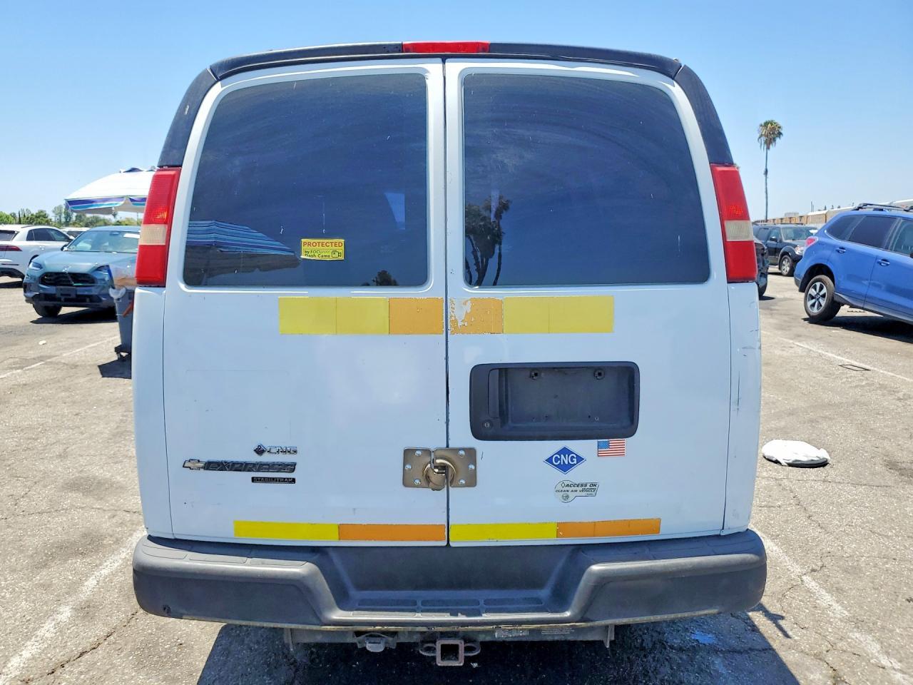 2012 CHEVROLET EXPRESS 2500