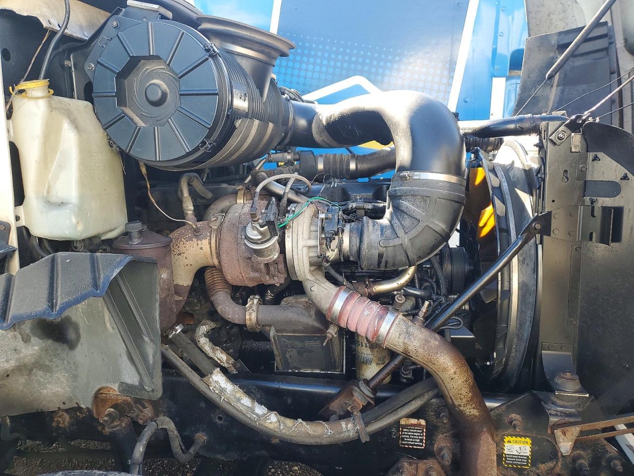 2004 MACK 600 Rd600