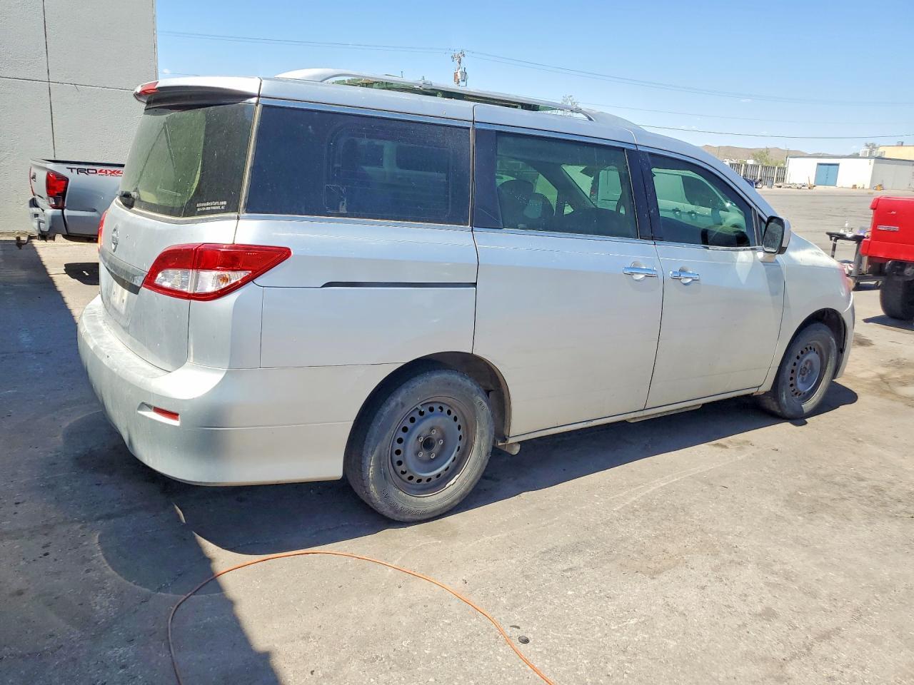 2014 NISSAN Quest