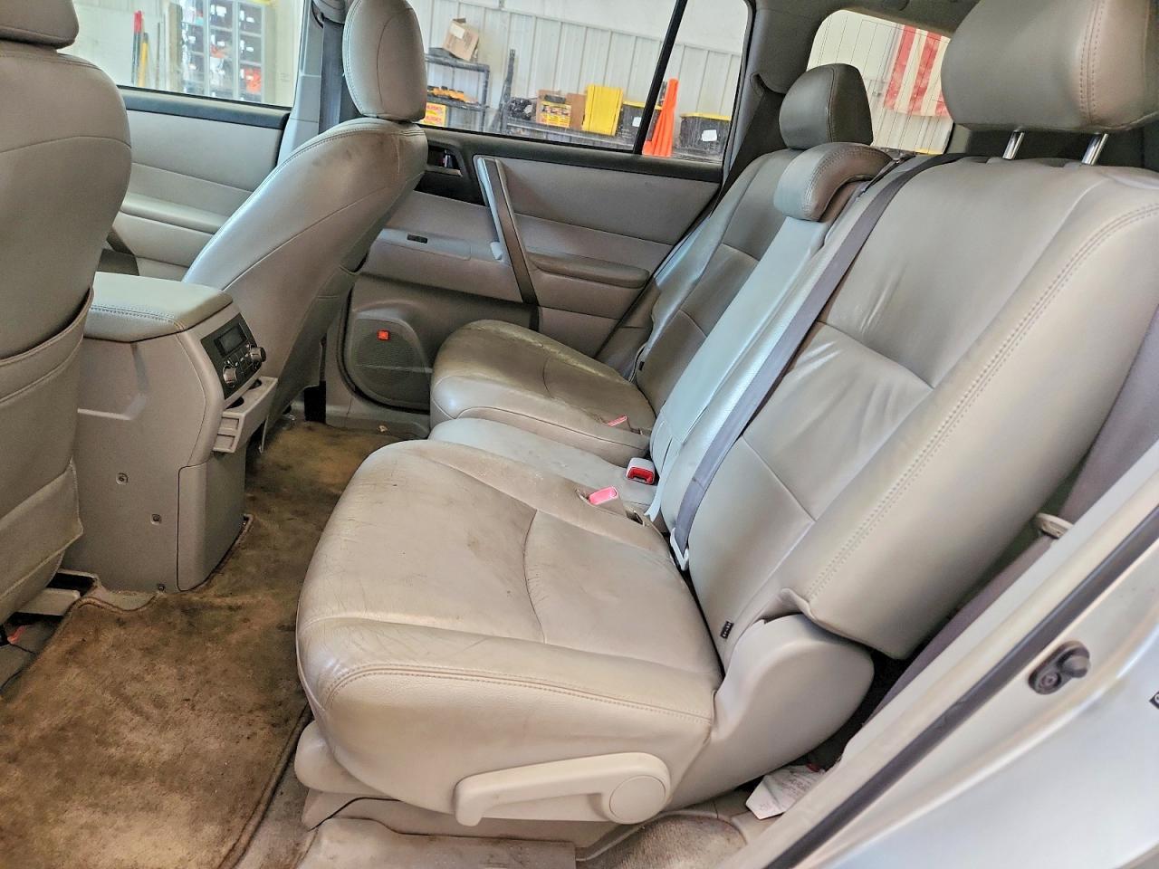 2009 TOYOTA HIGHLANDER