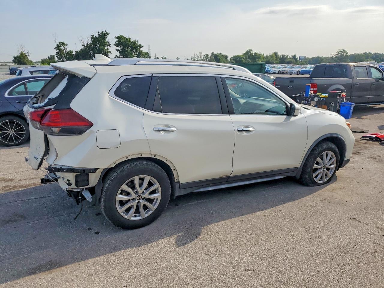 2018 NISSAN ROGUE