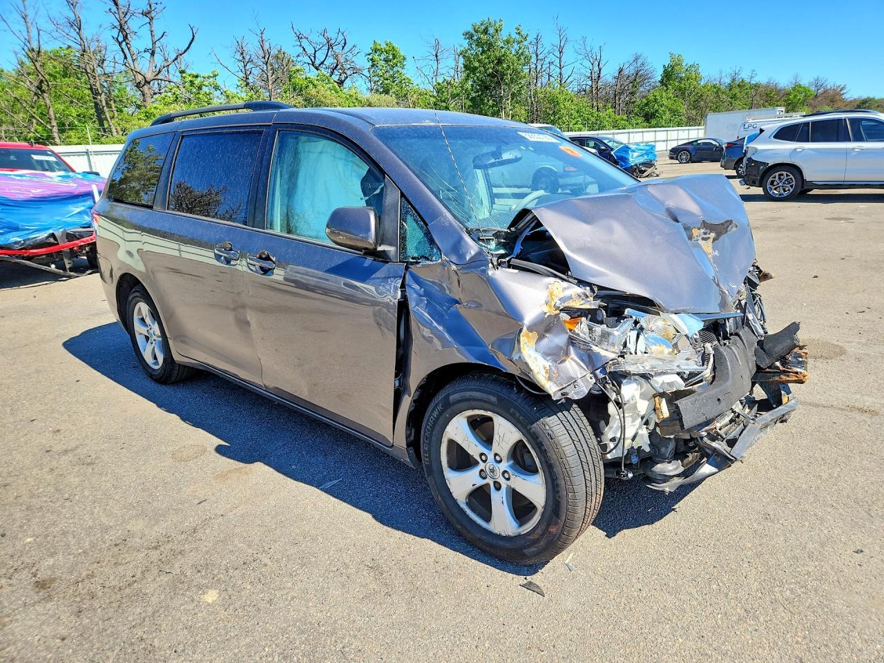 2014 TOYOTA SIENNA