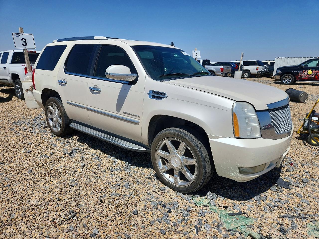2011 CADILLAC ESCALADE