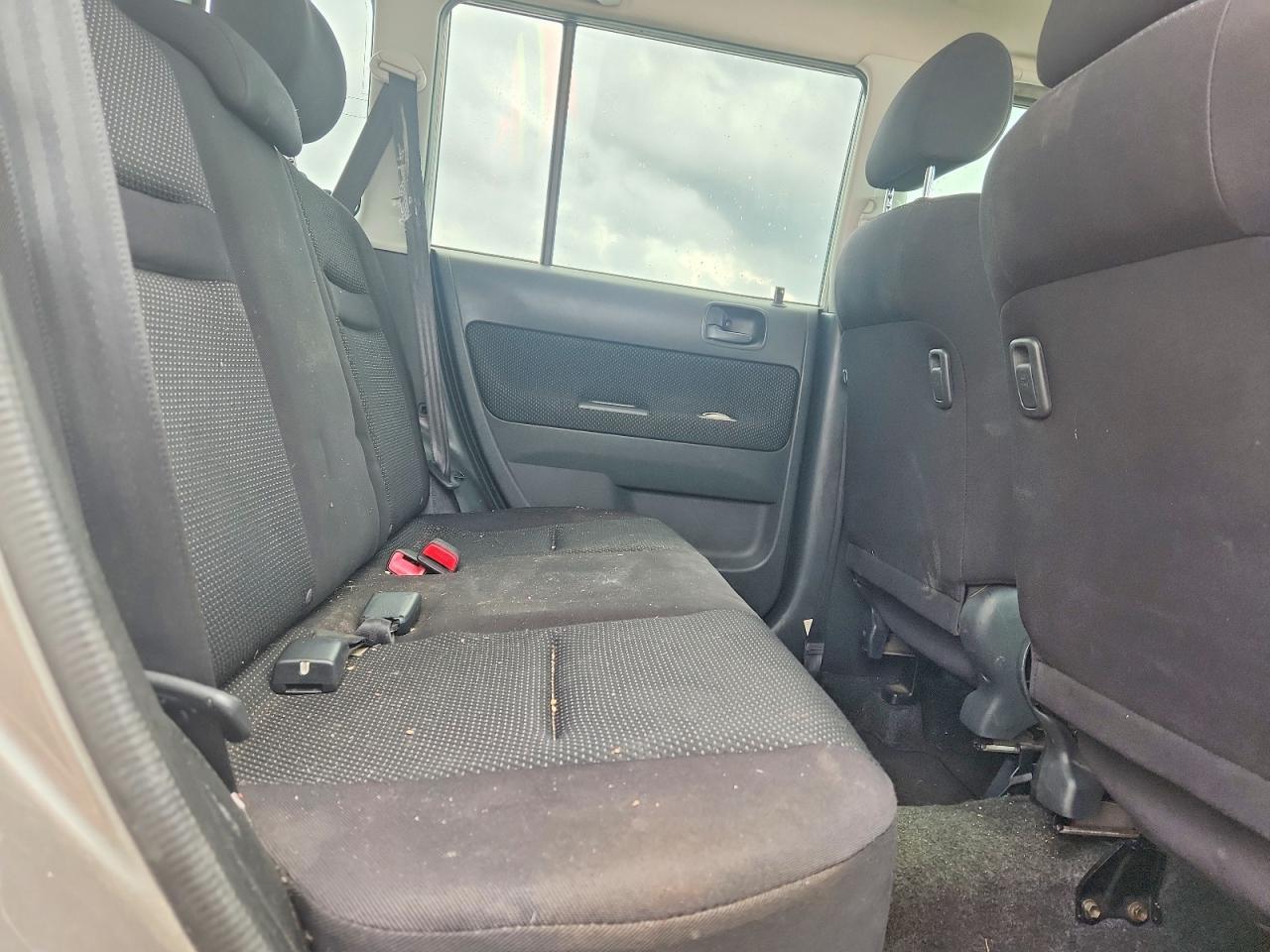 2005 TOYOTA SCION