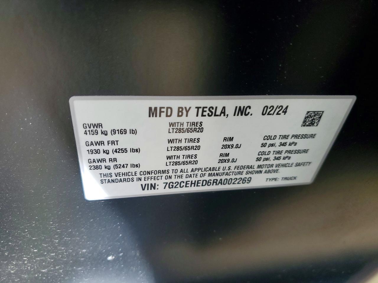 2024 TESLA Cybertruck