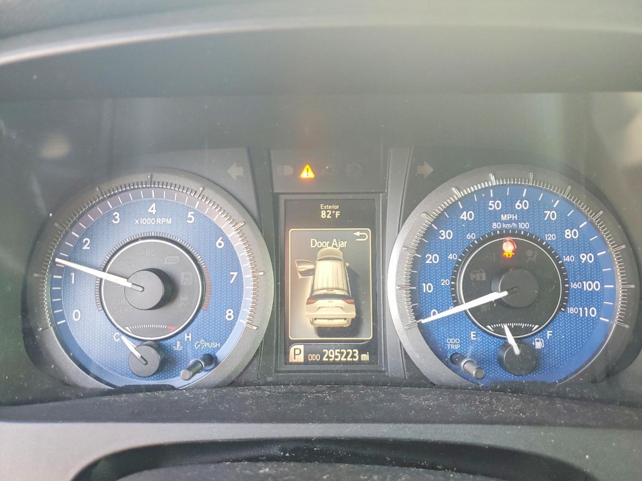 2016 TOYOTA SIENNA