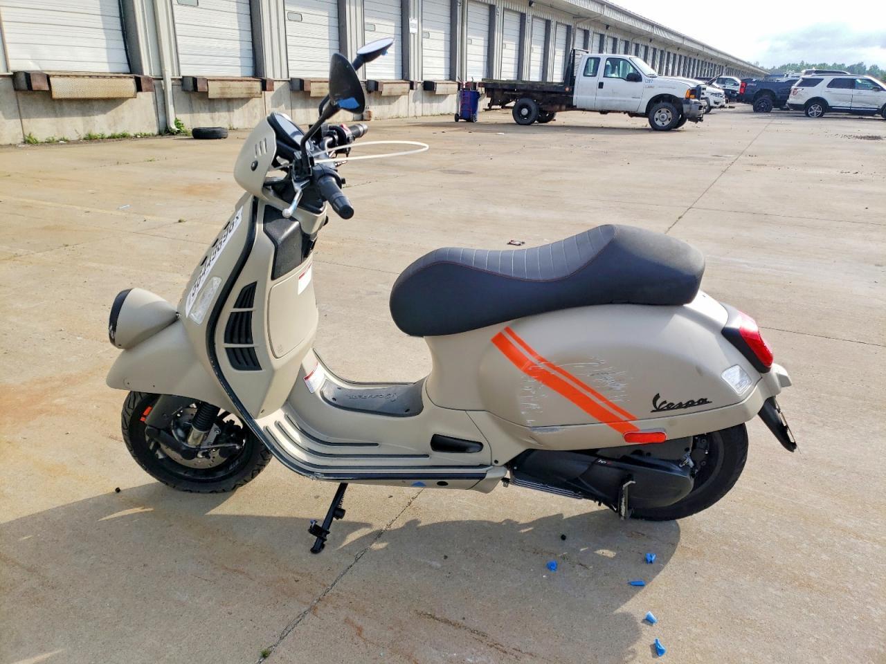 2024 VESPA GTS/SEI GIORNI