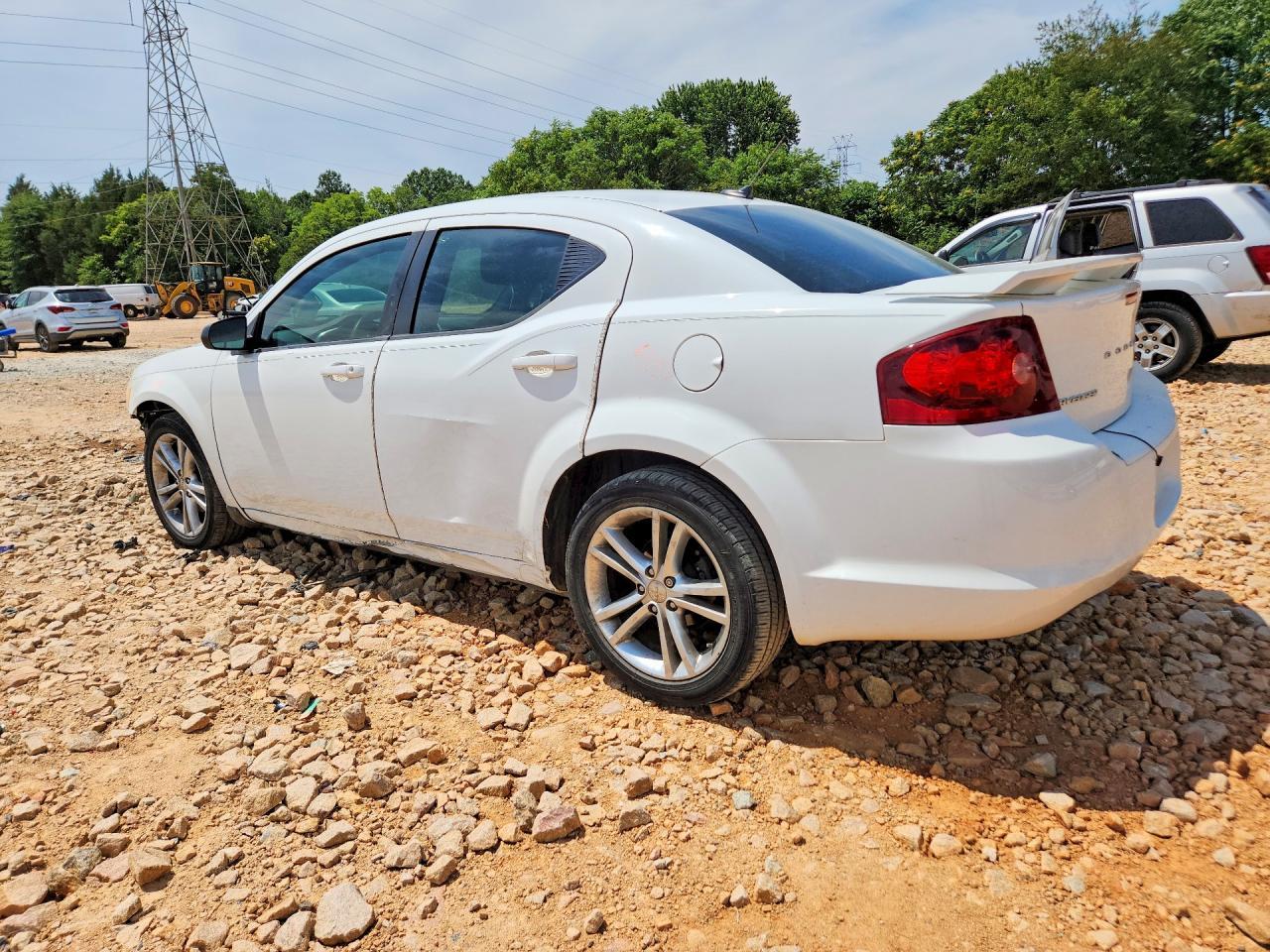 2013 DODGE Avenger