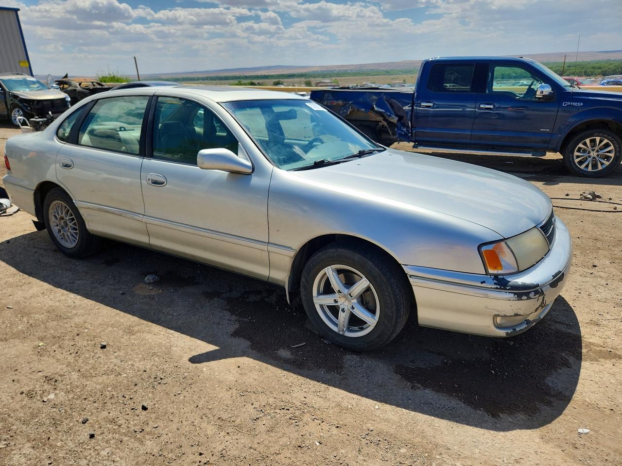1999 TOYOTA Avalon