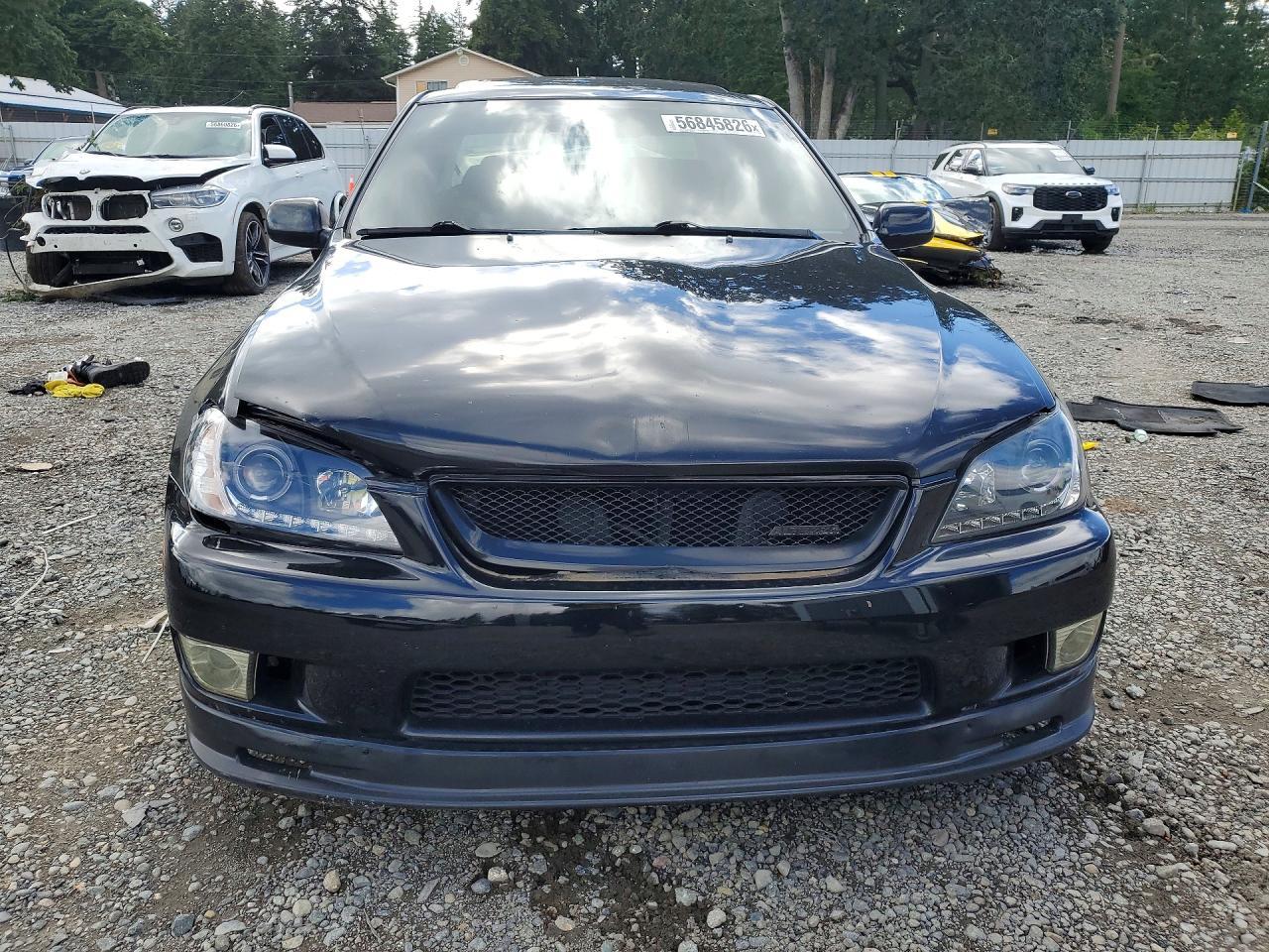 2001 LEXUS IS 300