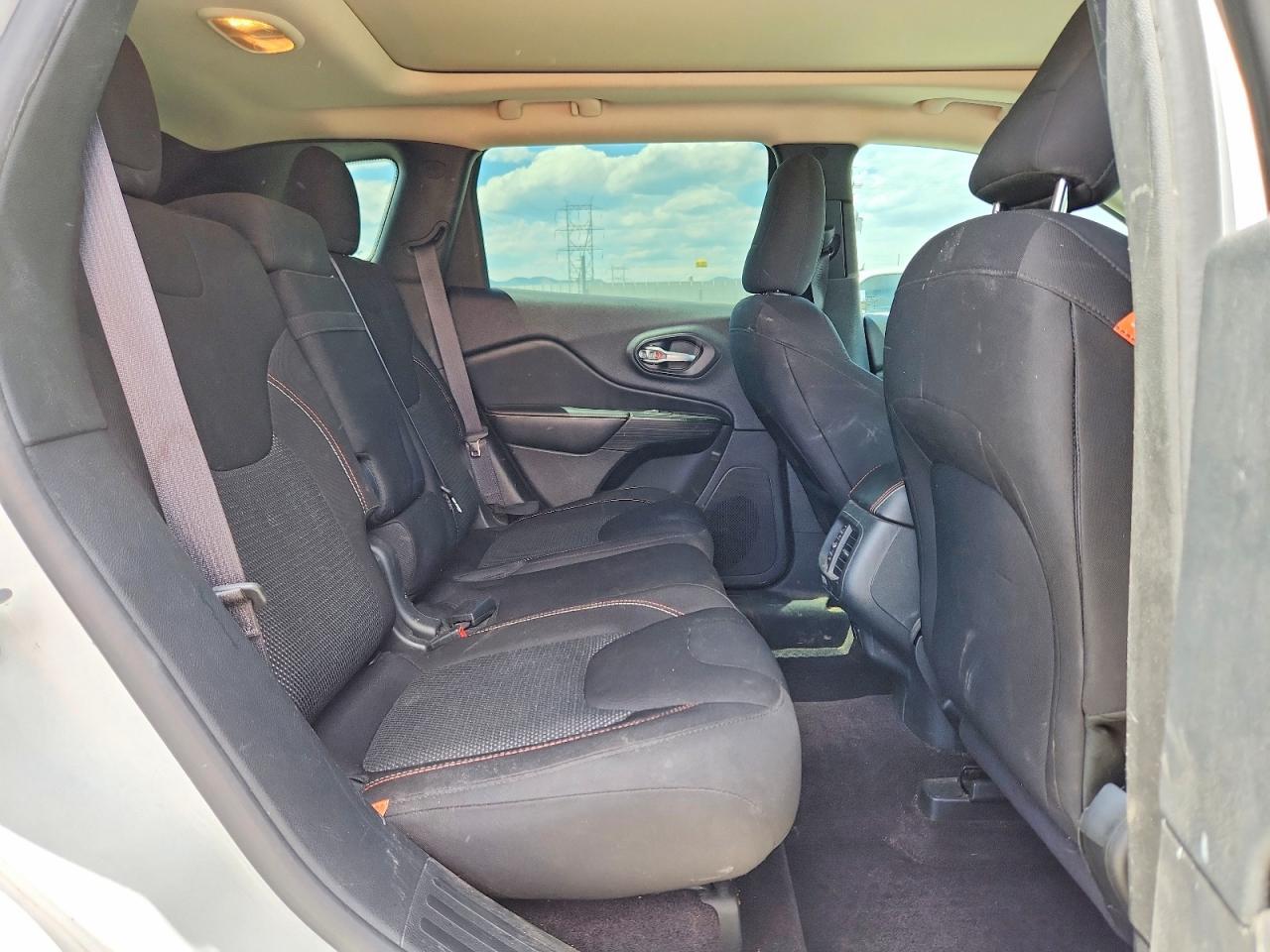 2016 JEEP CHEROKEE