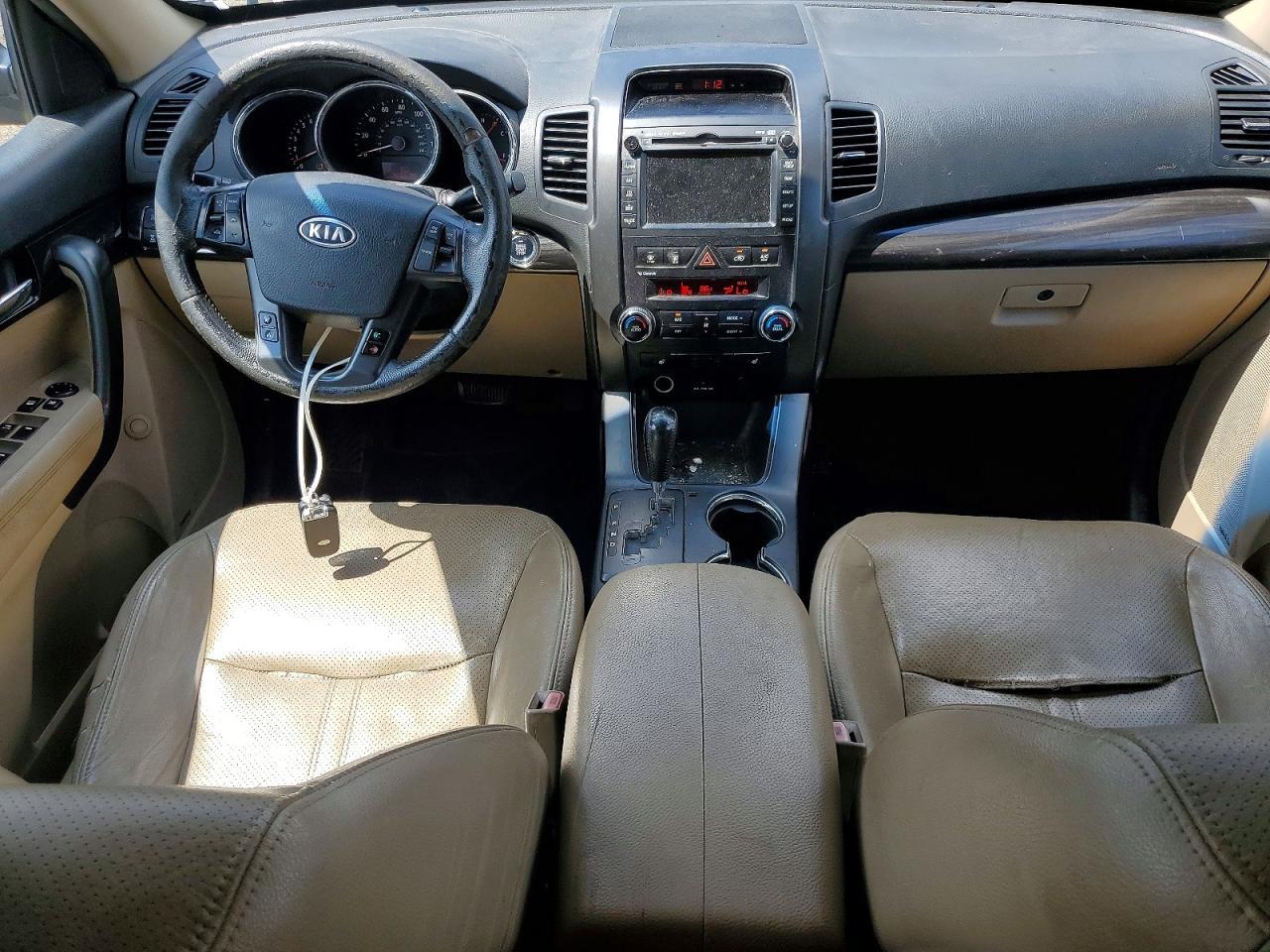 2011 KIA SORENTO