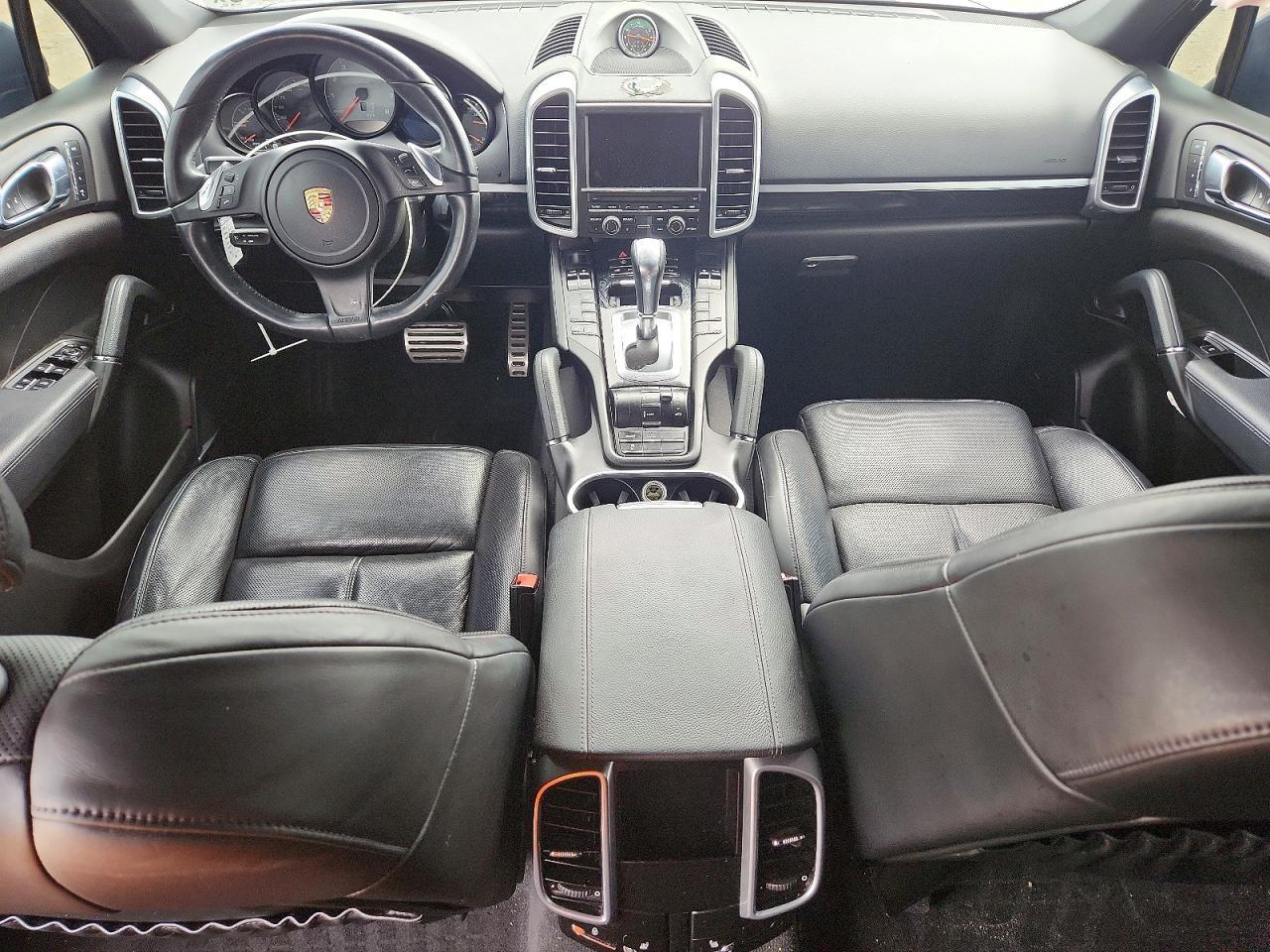 2014 PORSCHE CAYENNE